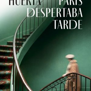 PARIS DESPERTABA TARDE