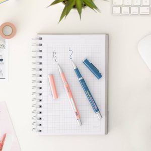 SET DE 2 BOLIS ESCRIBE CON BUENA LETRA E IR A POR TUS METAS