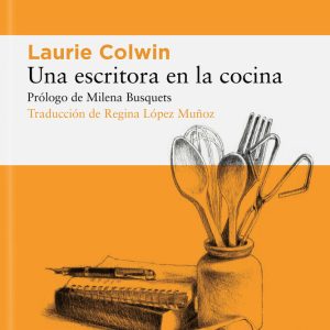 UNA ESCRITORA EN LA COCINA