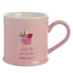 TAZA CON RELIEVE FRESA HERMANA
