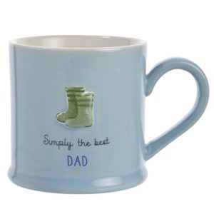 TAZA CON RELIEVE BOTAS PAPA