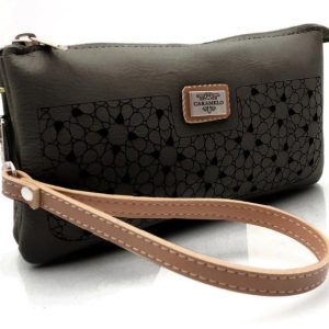 MONEDERO NECESER PIEL CON ASA DE MANO LASER 19,5X11 NEGRO