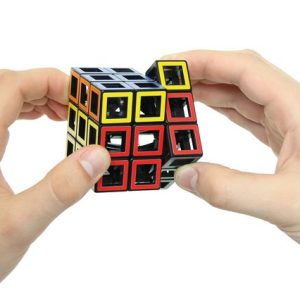 JUEGO HOLLOW CUBE