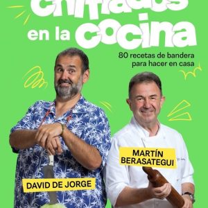 DOS CHIFLADOS EN LA COCINA